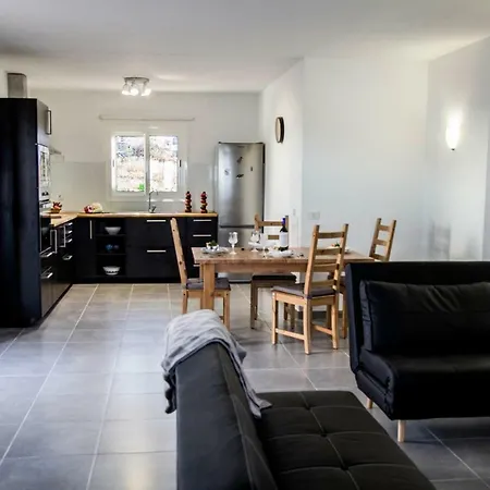 Casa Candela تيناجون